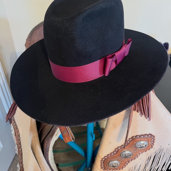 Warbonnet Accessories - Elegant Black Hat with Burgundy Ribbon